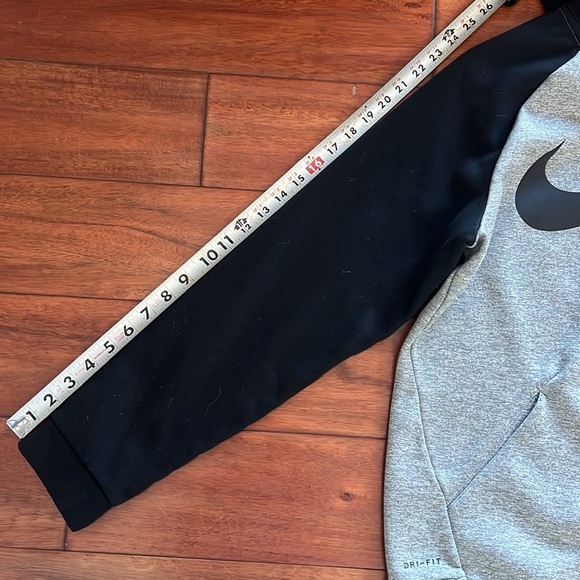 NIke Dri Fit Gray Black Mens Hoodie Sweatshirt Long Sleeve Size Small - Picture 8 of 8